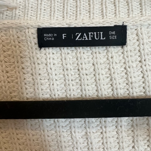 Zaful Loose Ripped Pullover Sweater - Picture 6 of 7